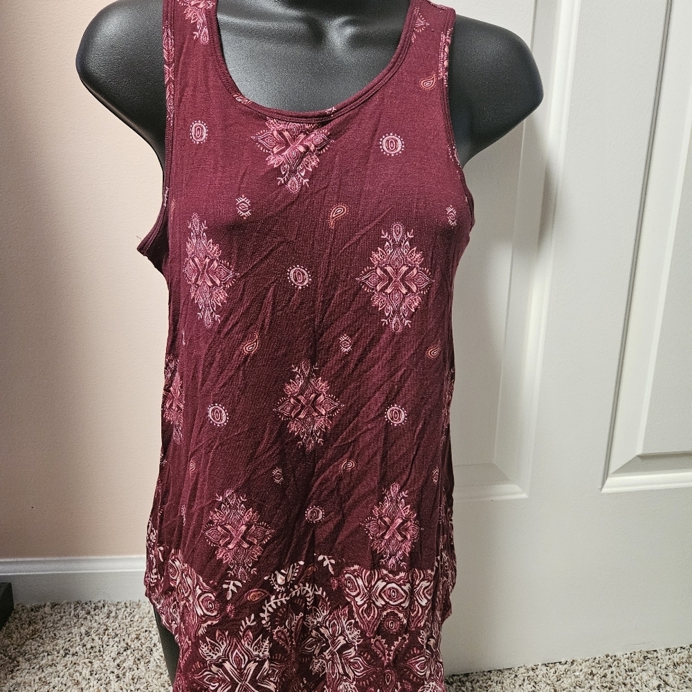 SO Sleeveless Burgundy Patterned Tank Top